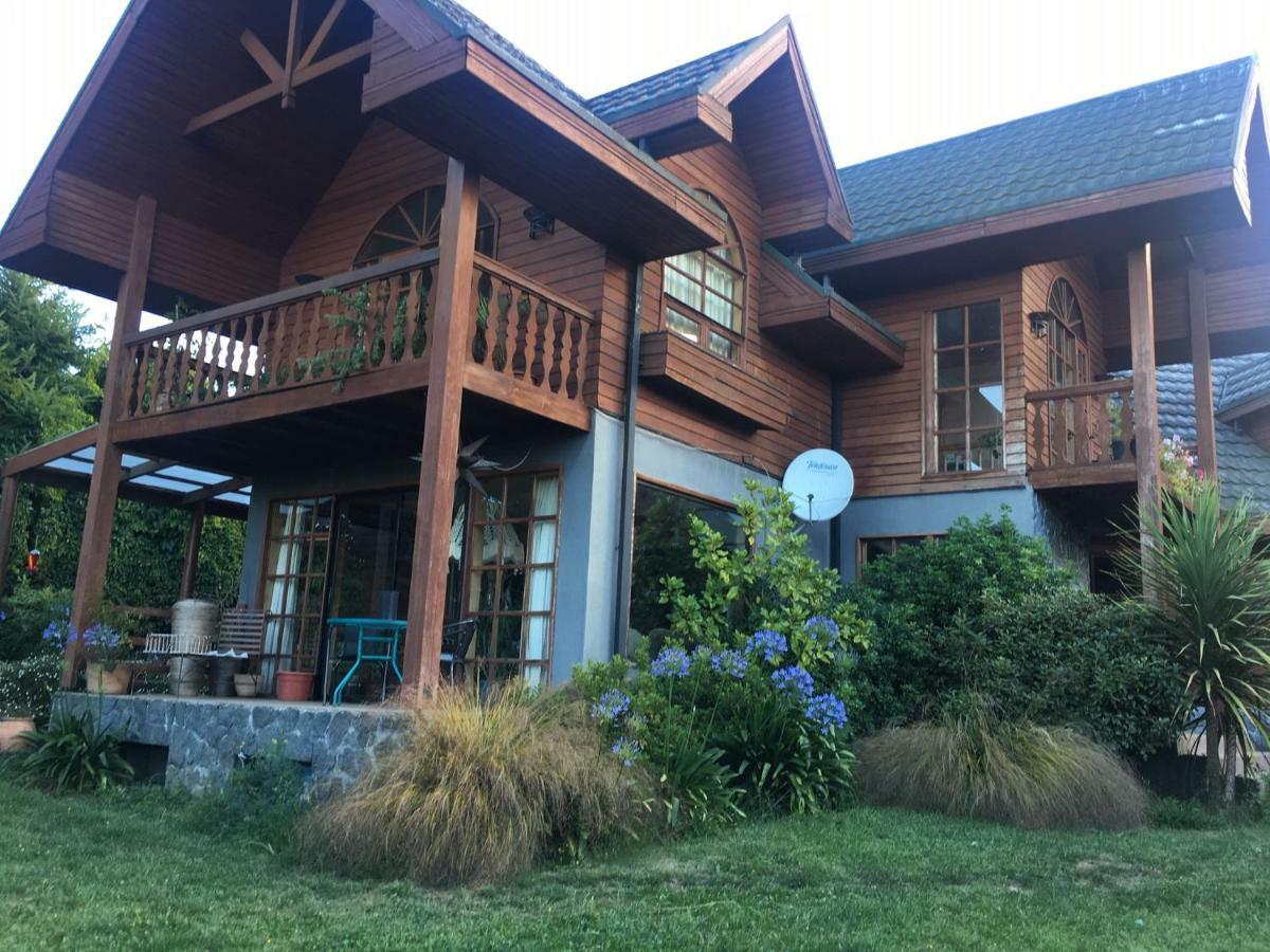 Hotel Casa Marron Villarrica Esterno foto